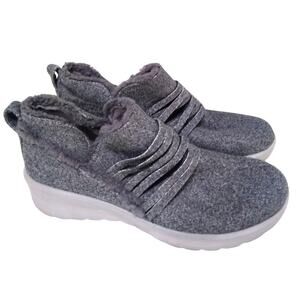 [H430] Women's Cozy Gray Slip-On Shoes w/ Cushioned Sole, Size 5.5